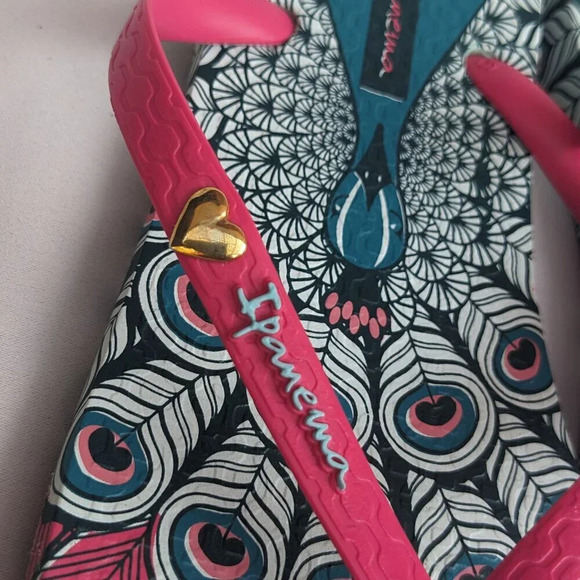 Ipanema‎ Peacock Thong Sandals Size 7 - Picture 3 of 6